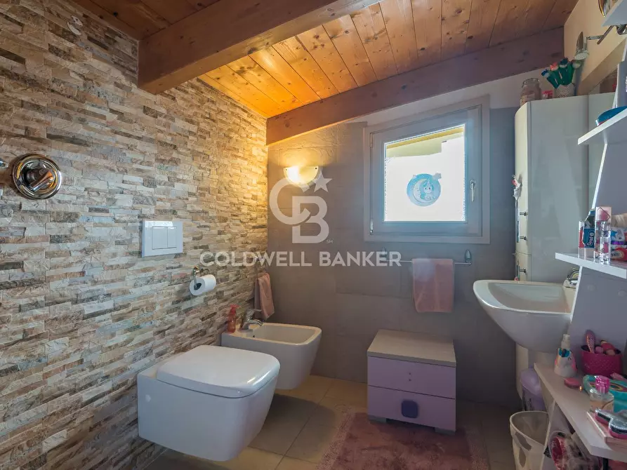 Immagine 13 di Villa in vendita  in Via ventisette gennaio a Coriano