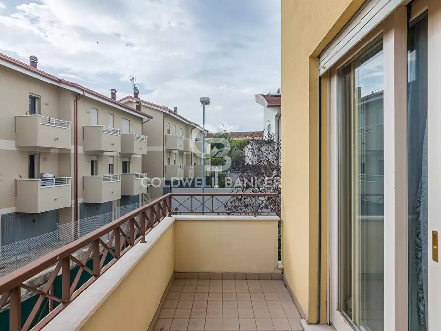 Immagine 15 di Villa in vendita  in Via ventisette gennaio a Coriano