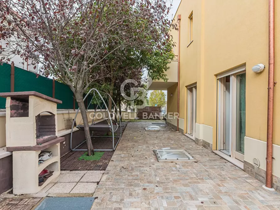 Immagine 22 di Villa in vendita  in Via ventisette gennaio a Coriano