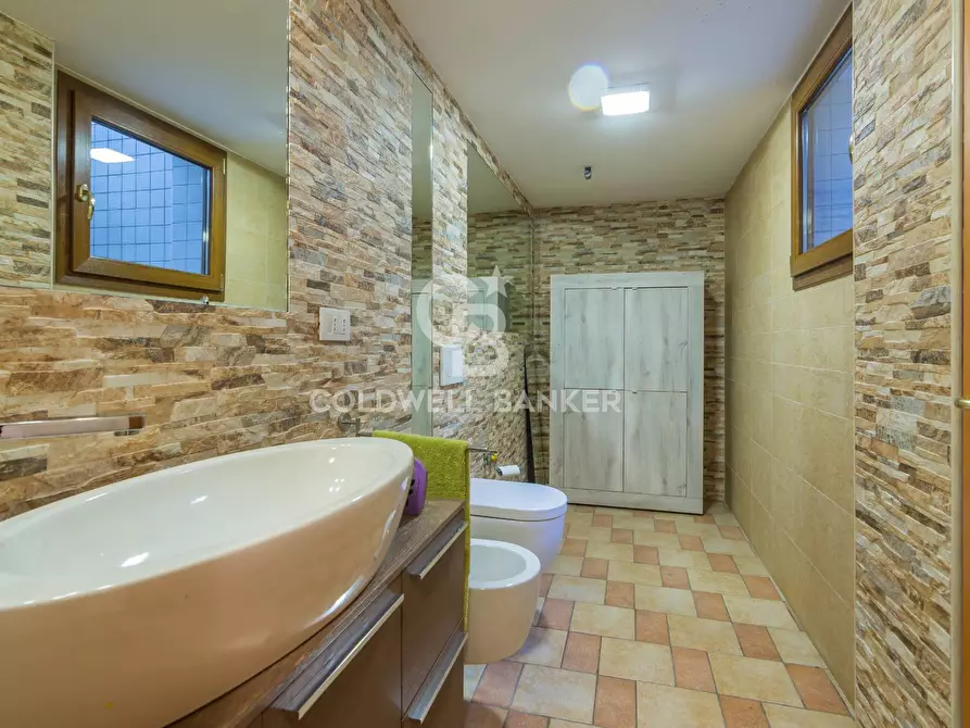 Immagine 25 di Villa in vendita  in Via ventisette gennaio a Coriano