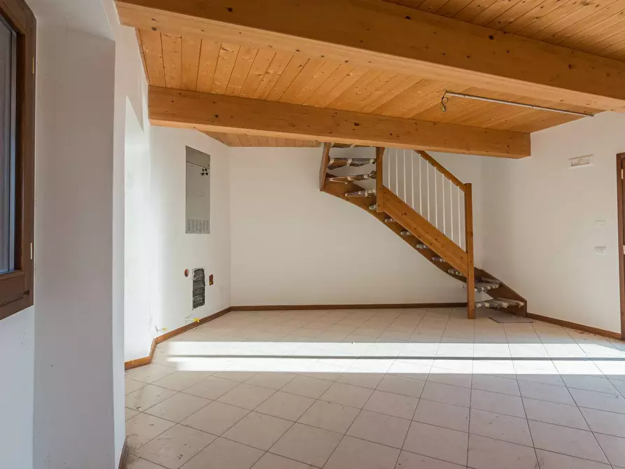 Immagine 2 di Palazzo in vendita  in Via Piazza Maggiore a Mondaino