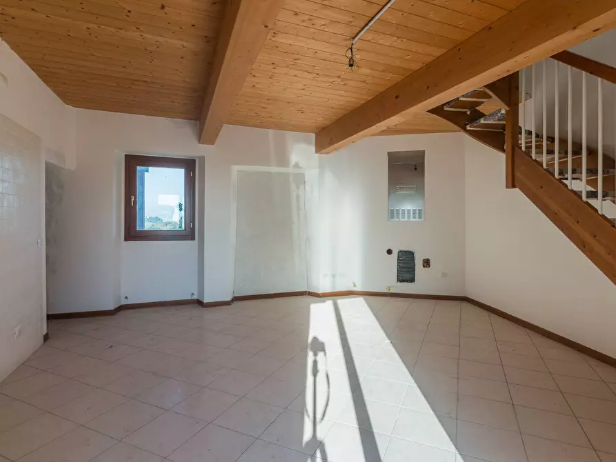 Immagine 3 di Palazzo in vendita  in Via Piazza Maggiore a Mondaino