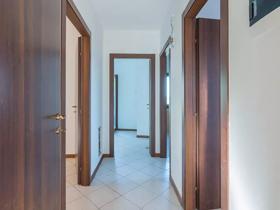 Immagine 15 di Palazzo in vendita  in Via Piazza Maggiore a Mondaino