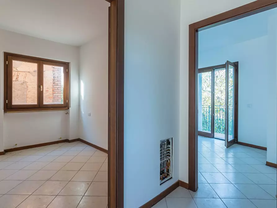 Immagine 22 di Palazzo in vendita  in Via Piazza Maggiore a Mondaino