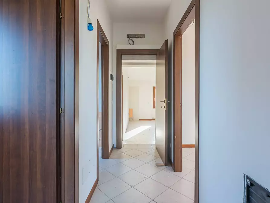 Immagine 30 di Palazzo in vendita  in Via Piazza Maggiore a Mondaino