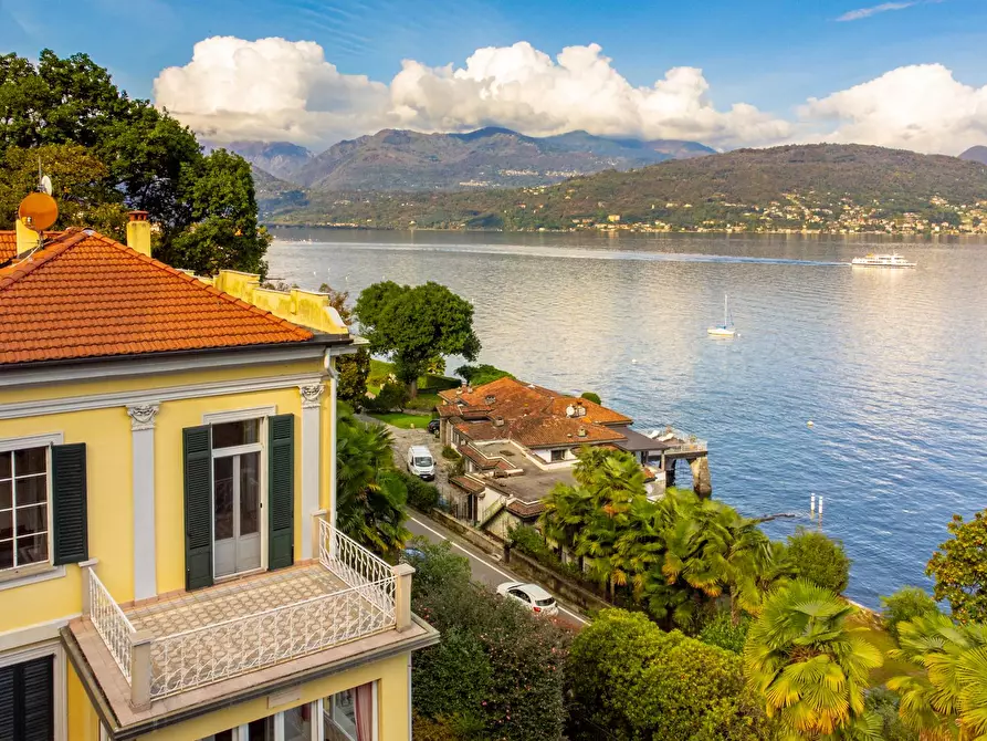 Immagine 5 di Villa in vendita  in via Sempione a Baveno