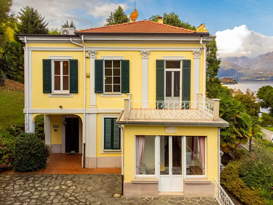 Immagine 6 di Villa in vendita  in via Sempione a Baveno