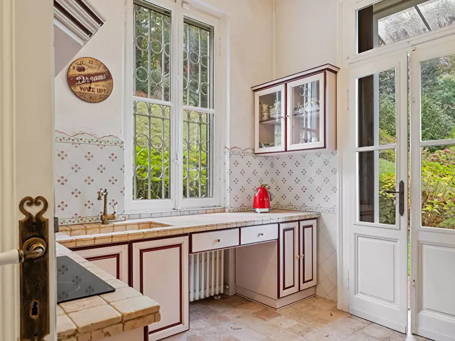 Immagine 15 di Villa in vendita  in via Sempione a Baveno