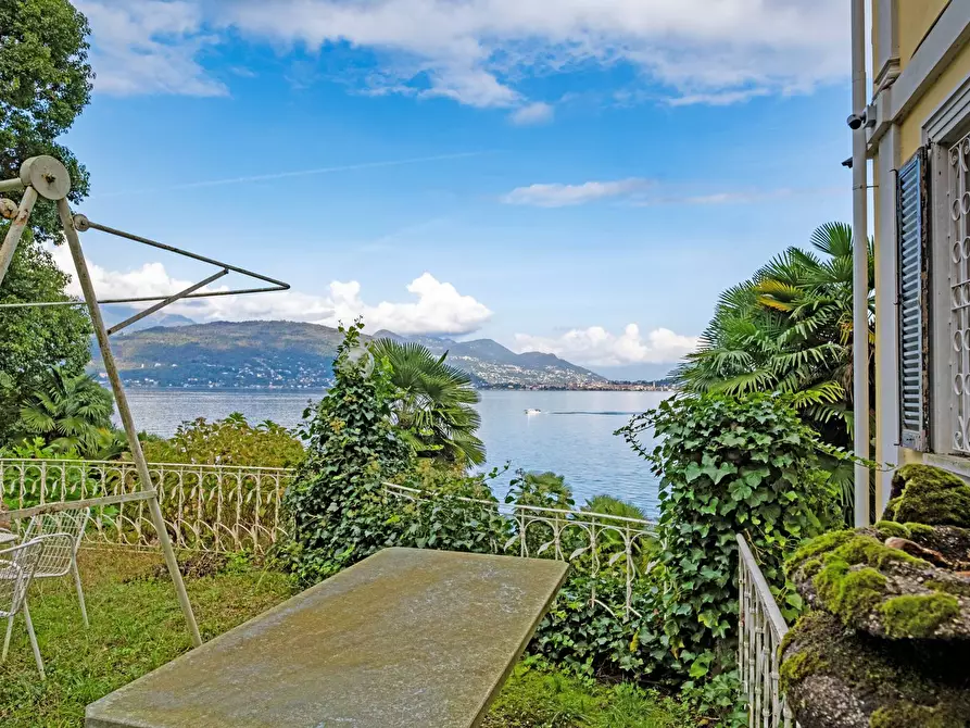 Immagine 17 di Villa in vendita  in via Sempione a Baveno