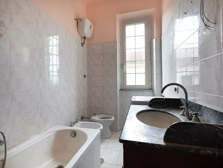 Immagine 10 di Appartamento in vendita  in Via Scotolatori a Viterbo