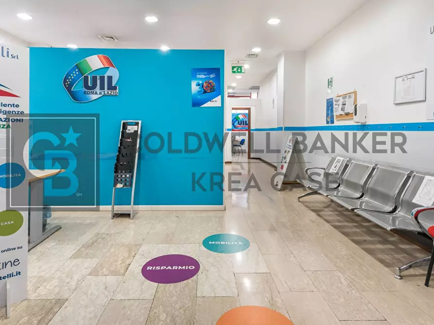 Immagine 3 di Locale commerciale in vendita  in Via San Francesco D'Assisi a Ciampino