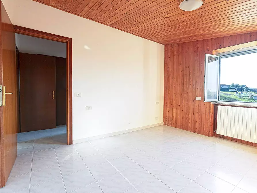 Immagine 5 di Appartamento in vendita  in Via Dolomiti a Vitorchiano