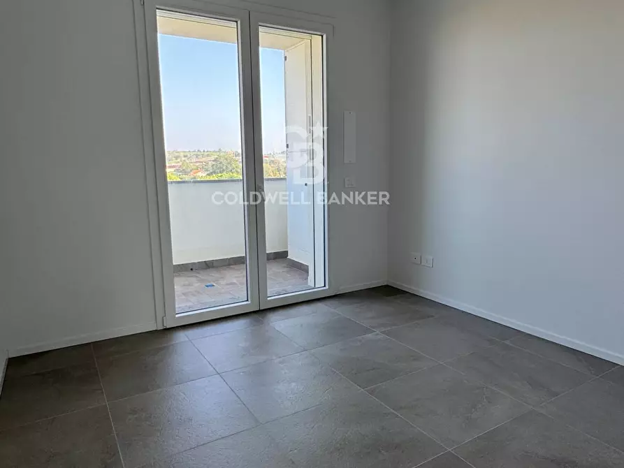 Immagine 5 di Appartamento in vendita  in Via Gradara a Riccione