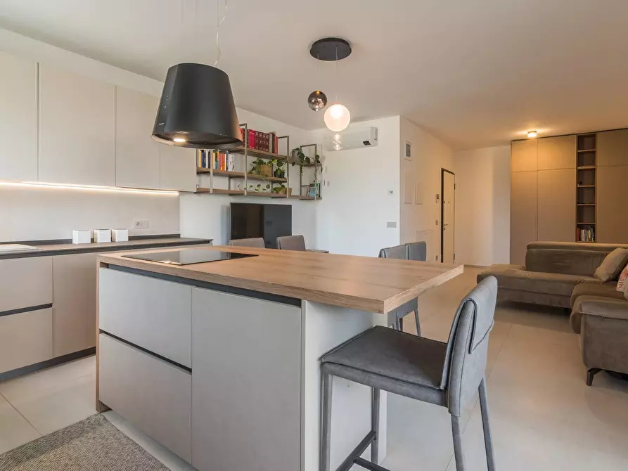 Immagine 9 di Appartamento in vendita  in via marconi a Rimini