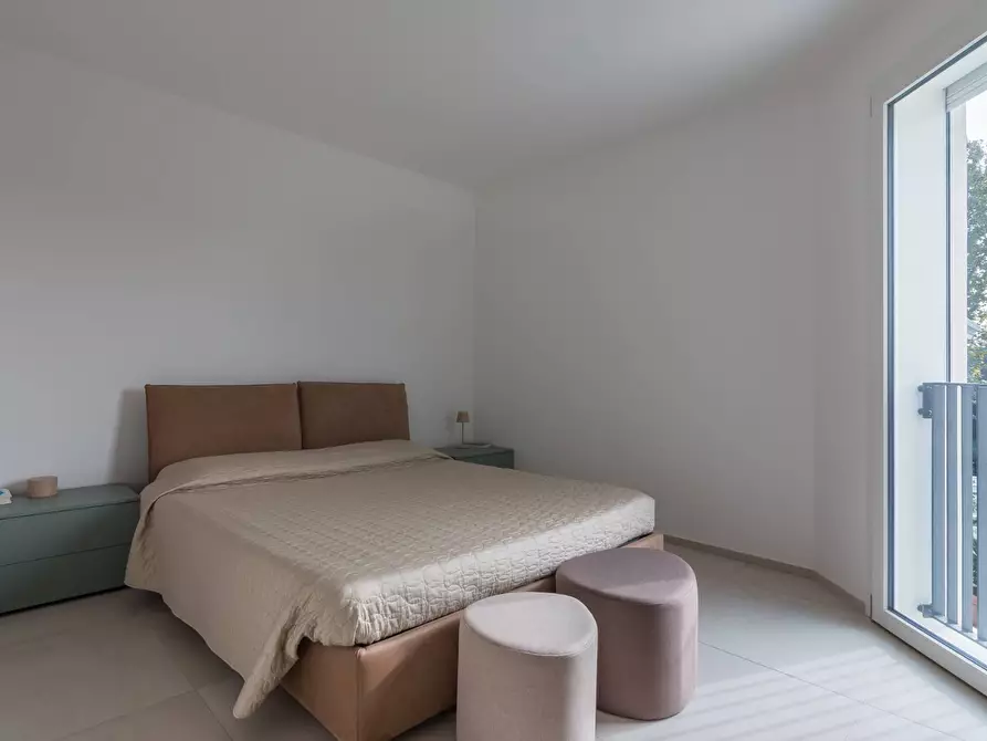 Immagine 21 di Appartamento in vendita  in via marconi a Rimini