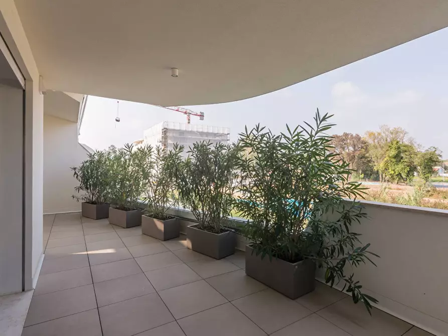 Immagine 23 di Appartamento in vendita  in via marconi a Rimini