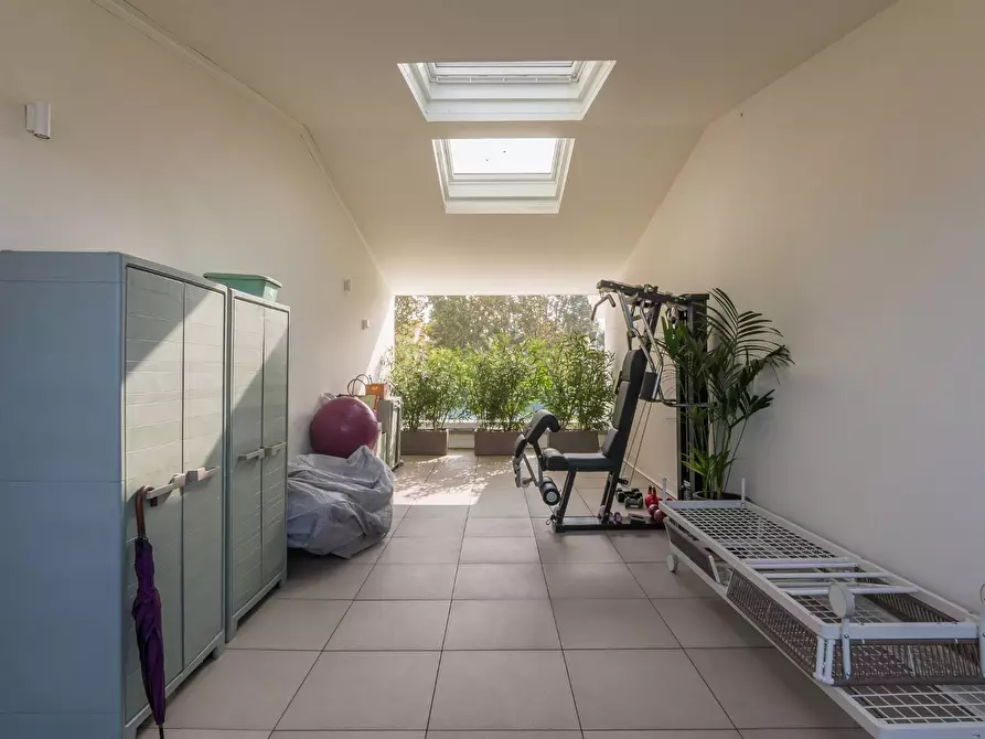 Immagine 26 di Appartamento in vendita  in via marconi a Rimini