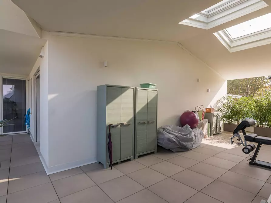 Immagine 27 di Appartamento in vendita  in via marconi a Rimini