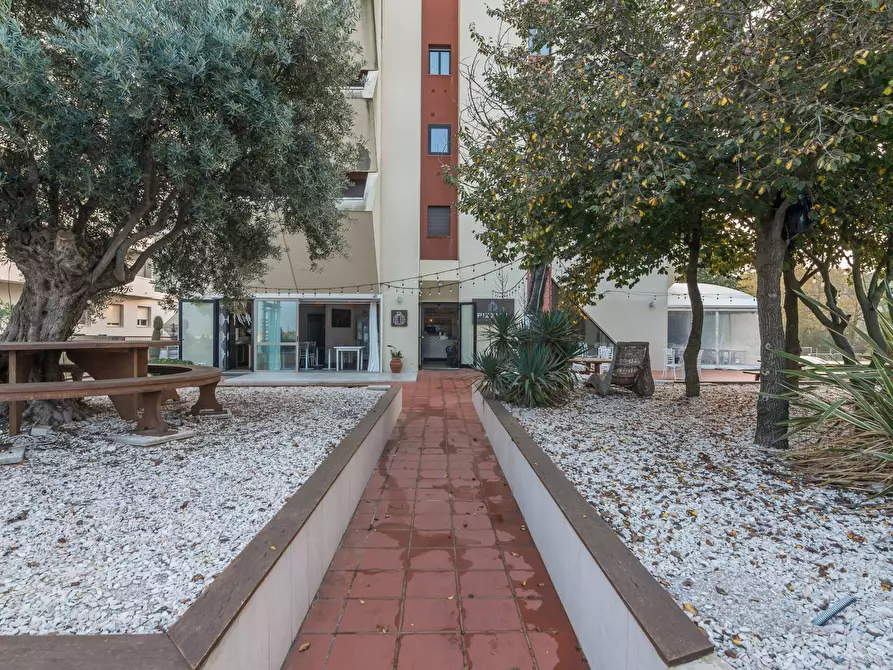 Immagine 20 di Attività commerciale in vendita  in VialeD'Annunzio a Riccione