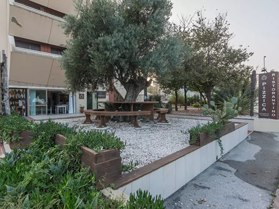 Immagine 22 di Attività commerciale in vendita  in VialeD'Annunzio a Riccione