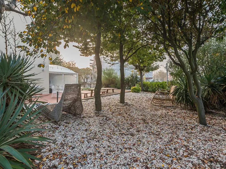 Immagine 25 di Attività commerciale in vendita  in VialeD'Annunzio a Riccione