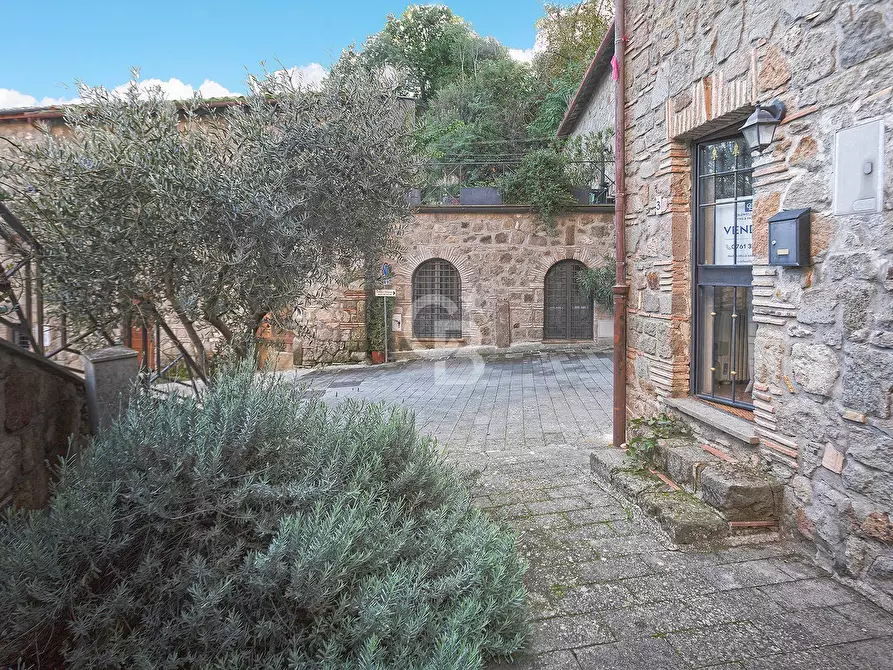 Immagine 8 di Appartamento in vendita  in Via delle Fonti Basse a Bassano In Teverina