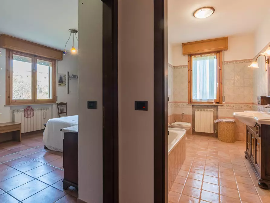 Immagine 14 di Appartamento in vendita  in Via Provinciale Pesaro a Mondaino