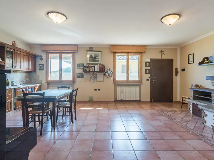 Immagine 2 di Appartamento in vendita  in Via Provinciale Pesaro a Mondaino