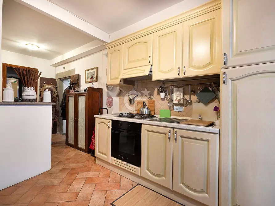 Immagine 8 di Appartamento in vendita  in via Santa Maria Nuova a Viterbo