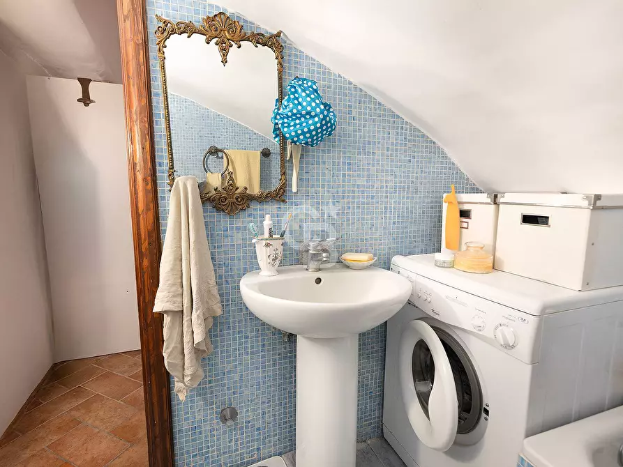 Immagine 16 di Appartamento in vendita  in via Santa Maria Nuova a Viterbo