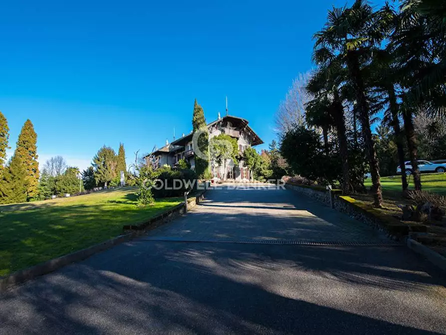 Immagine 3 di Villa in vendita  in Via Puccini Giacomo a Besana In Brianza