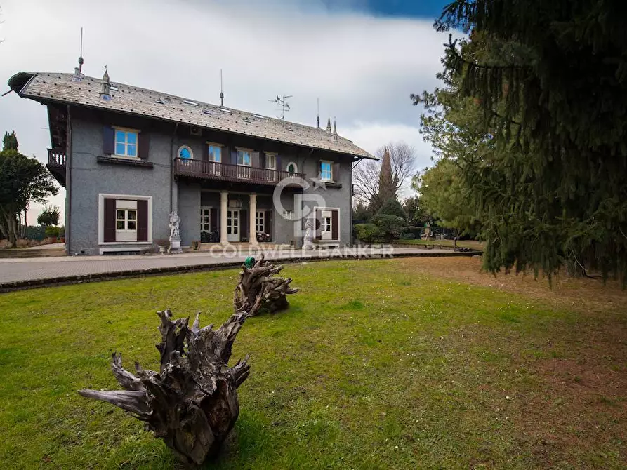 Immagine 5 di Villa in vendita  in Via Puccini Giacomo a Besana In Brianza