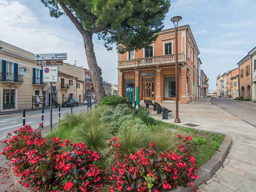 Immagine 26 di Locale commerciale in vendita  in Via Cattaneo a Cattolica
