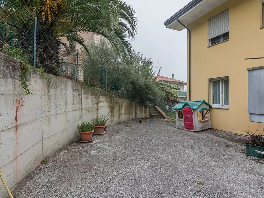 Immagine 21 di Appartamento in vendita  in Via Manzoni a Montescudo-Monte Colombo