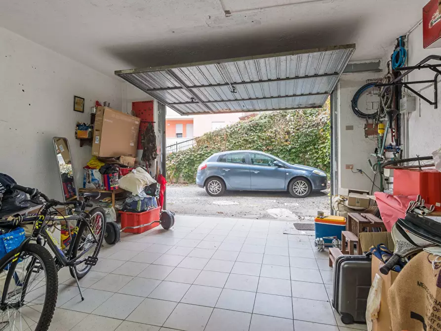 Immagine 22 di Appartamento in vendita  in Via Manzoni a Montescudo-Monte Colombo