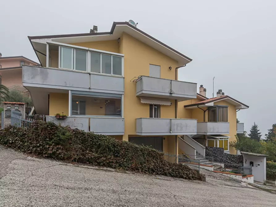 Immagine 23 di Appartamento in vendita  in Via Manzoni a Montescudo-Monte Colombo