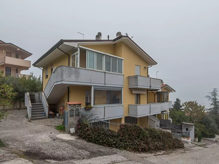 Immagine 24 di Appartamento in vendita  in Via Manzoni a Montescudo-Monte Colombo