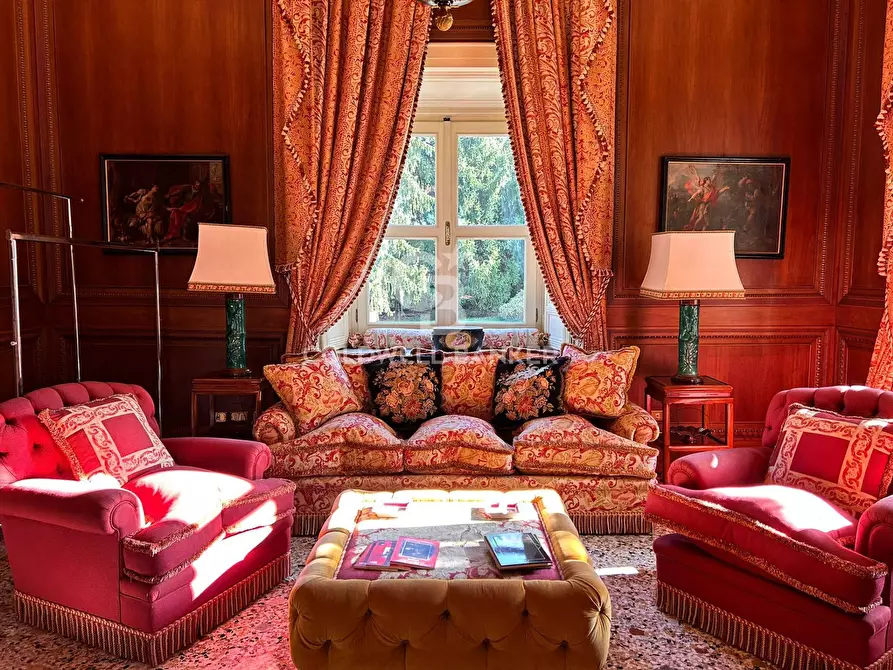 Immagine 15 di Villa in vendita  in Via Puccini Giacomo a Besana In Brianza