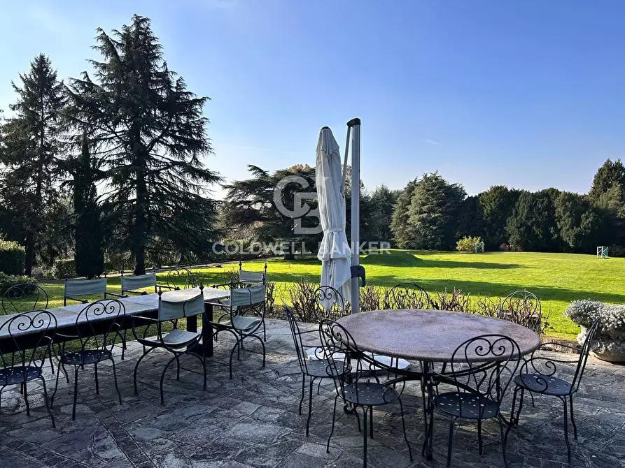 Immagine 18 di Villa in vendita  in Via Puccini Giacomo a Besana In Brianza