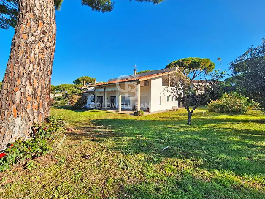 Immagine 2 di Villa in vendita  in Via dei Curina a Tarquinia