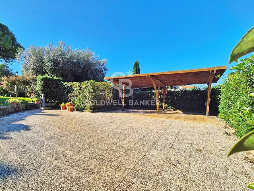 Immagine 4 di Villa in vendita  in Via dei Curina a Tarquinia