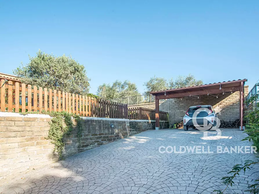 Immagine 28 di Villa in vendita  in Via Sacrofano Primaporta a Sacrofano