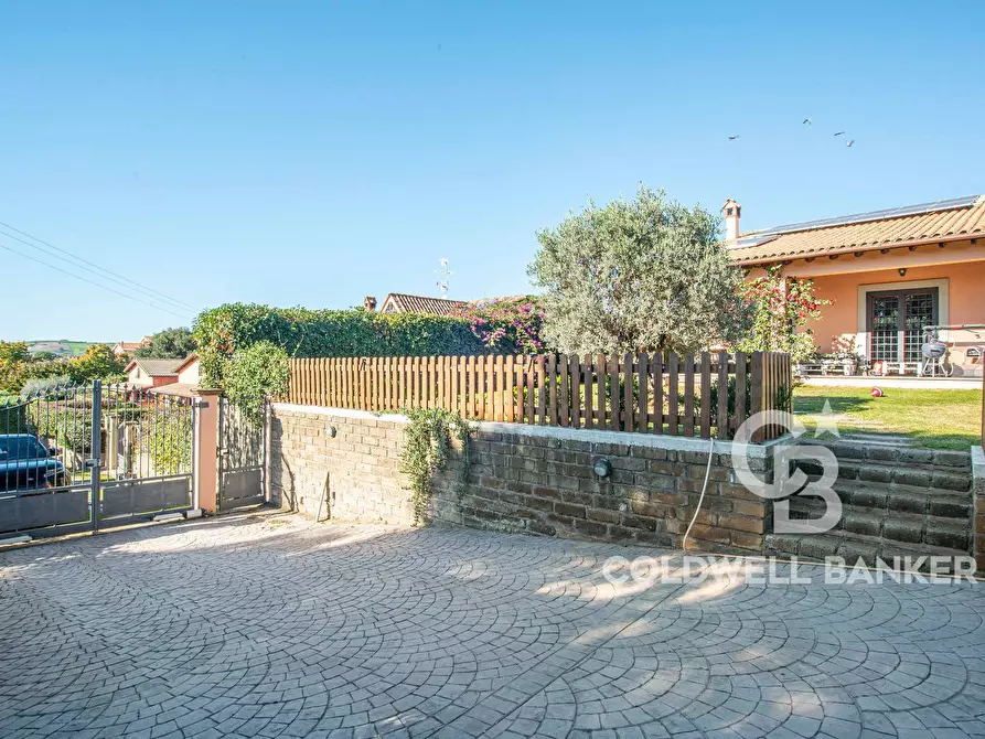 Immagine 29 di Villa in vendita  in Via Sacrofano Primaporta a Sacrofano