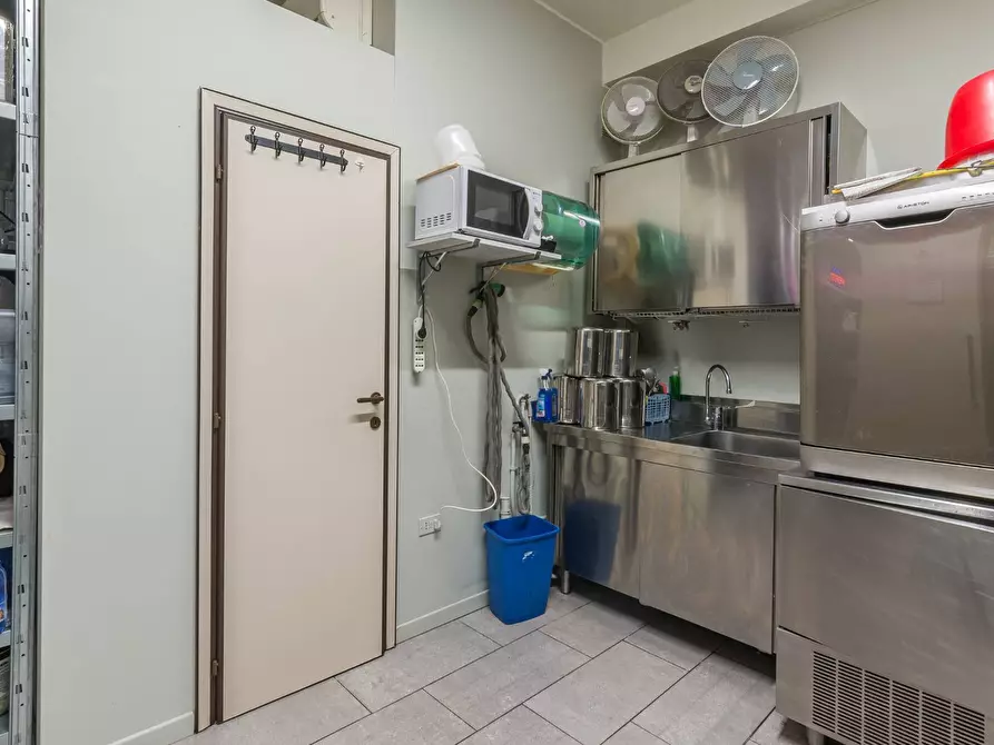 Immagine 9 di Attività commerciale in vendita  in Via Lungo Darsena a Misano Adriatico