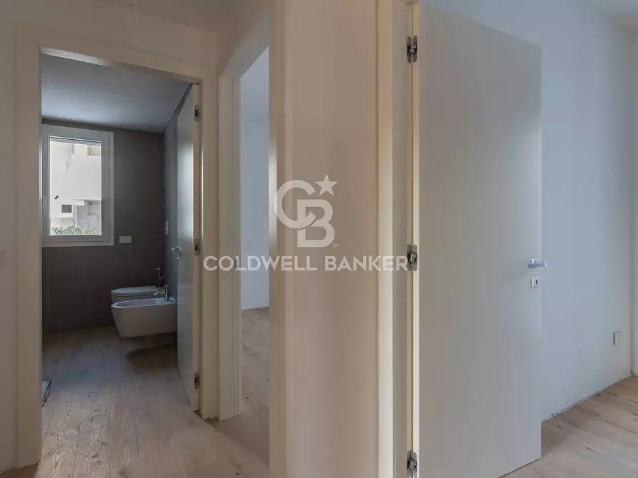 Immagine 5 di Appartamento in vendita  in Viale Orazio a Riccione