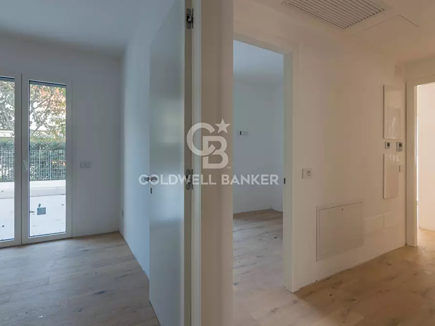 Immagine 12 di Appartamento in vendita  in Viale Orazio a Riccione