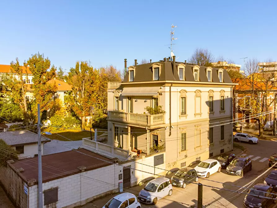 Immagine 4 di Villa in vendita  in Corso Leonardo Da Vinci a Gallarate