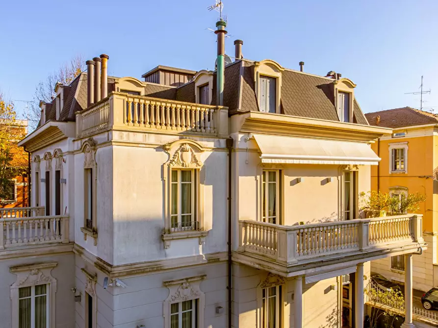 Immagine 5 di Villa in vendita  in Corso Leonardo Da Vinci a Gallarate