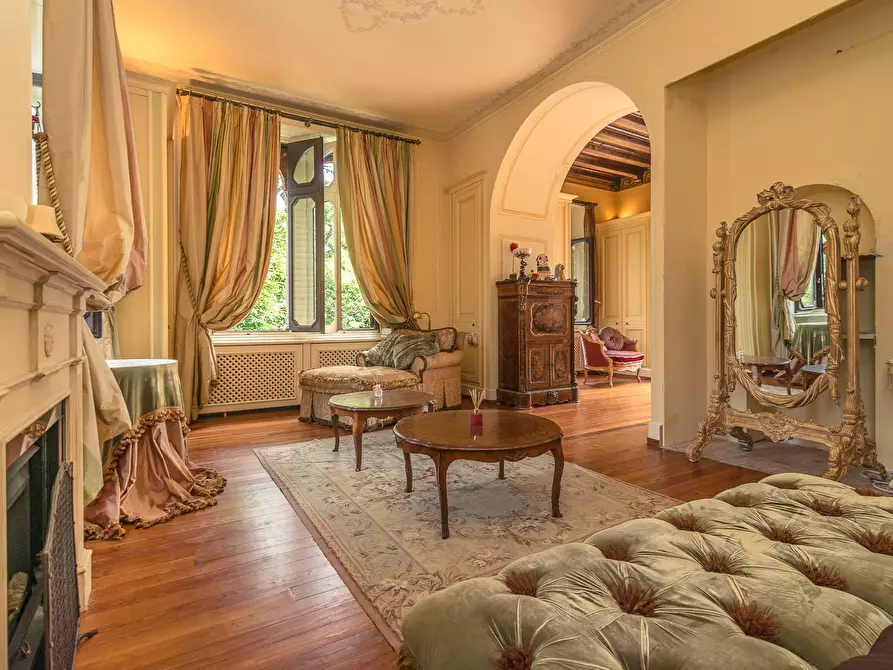 Immagine 25 di Villa in vendita  in via Adda a Varese