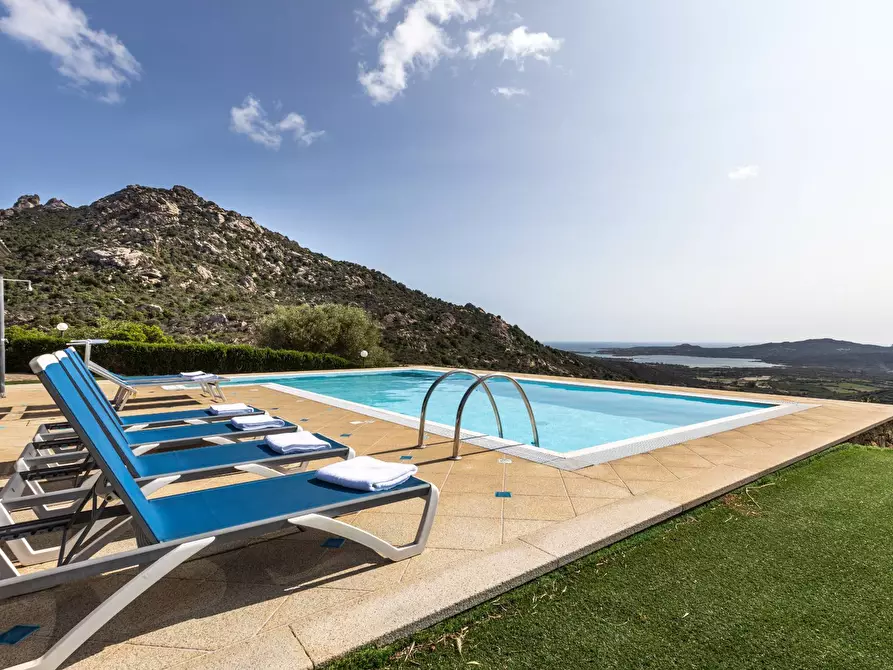 Immagine 4 di Villa in vendita  in VIA Casagliana a Olbia